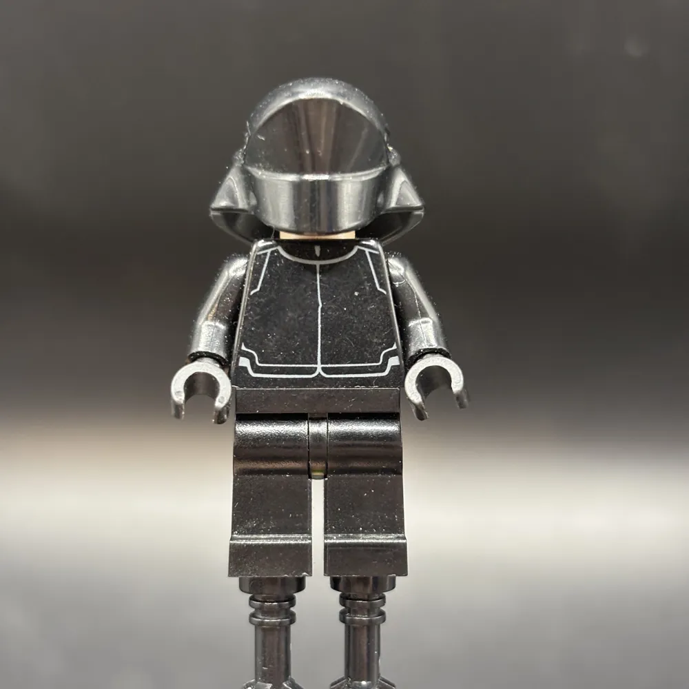 First Order Crew Member (Fleet Engineer / Gunner) - Light Nougat Head