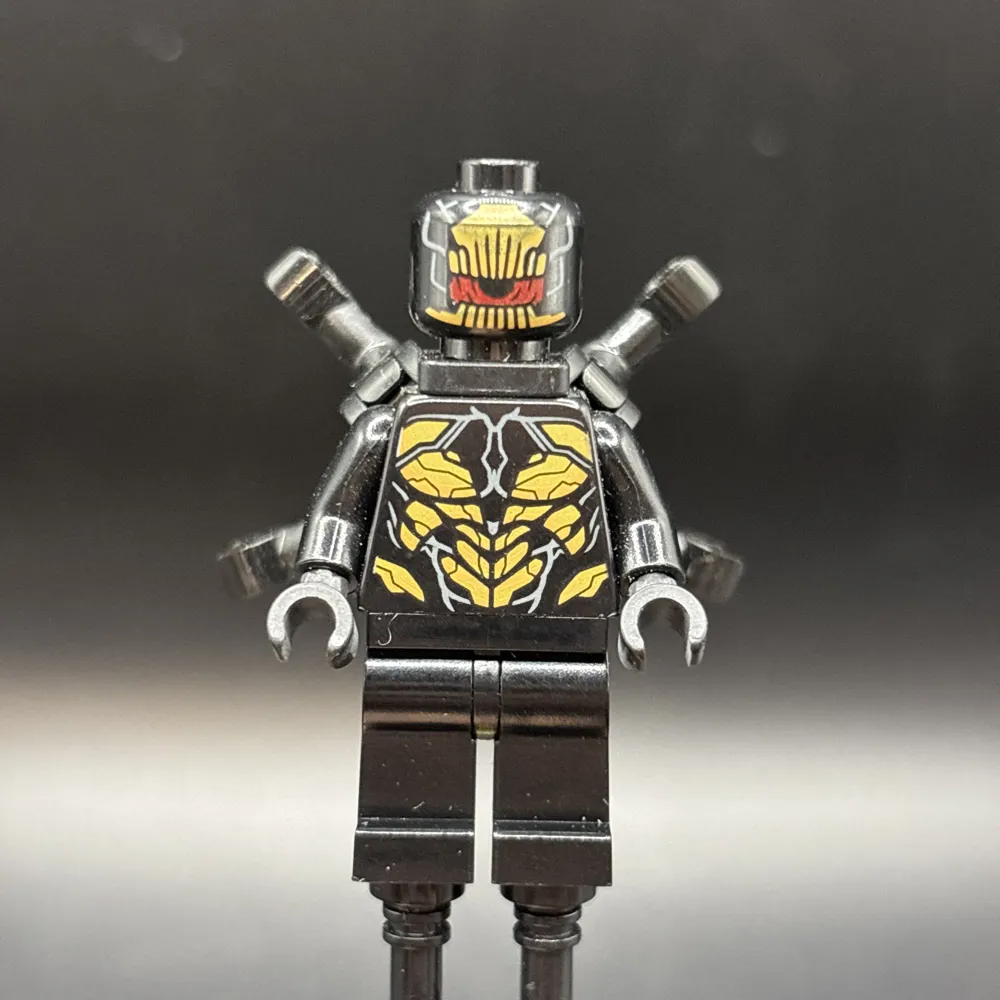 Outrider - Extended Arms, Torso with Long Dark Bluish Gray Tips at Neck